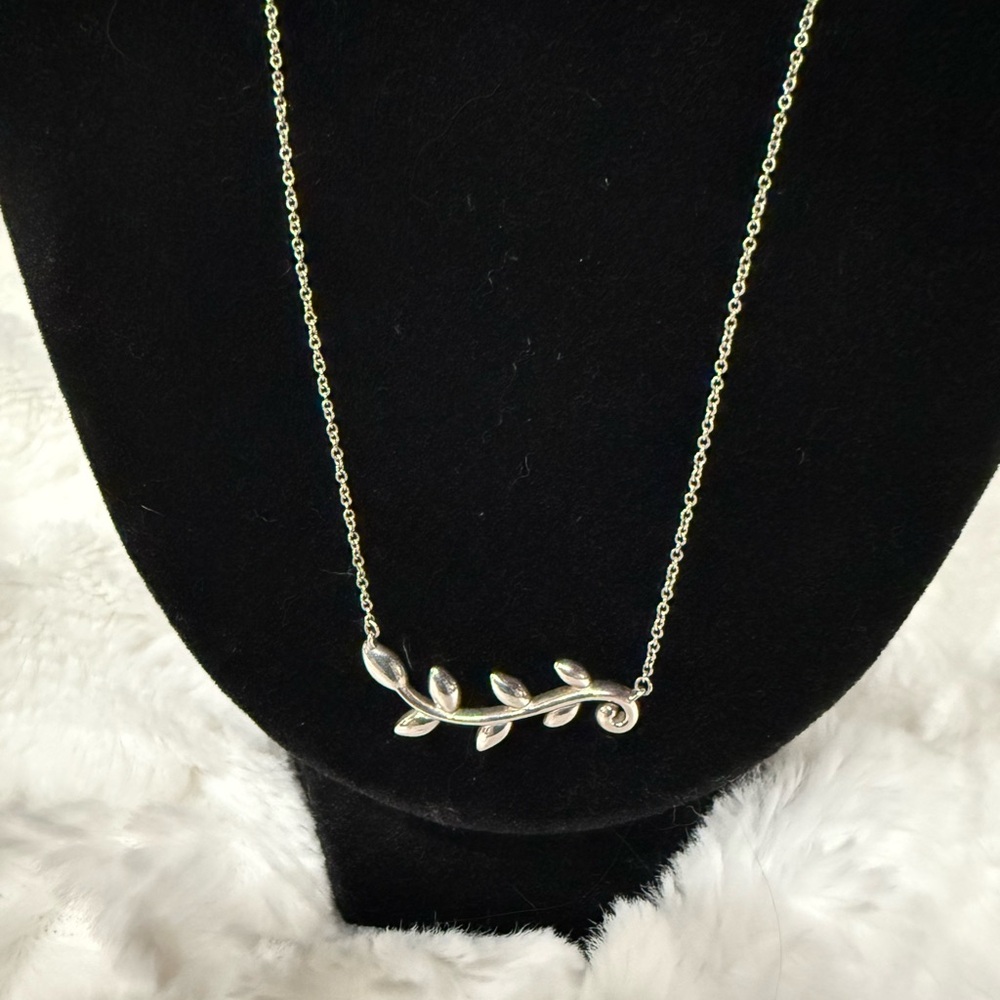 Tiffany & Co Olive Leaf Vine Necklace